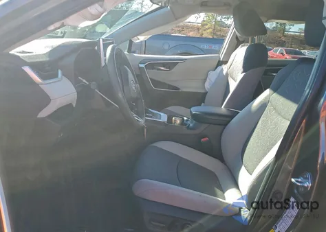 2024 Toyota Rav4 Xle z USA, uszkodzony, nr VIN 4T3RWRFV2RU114751